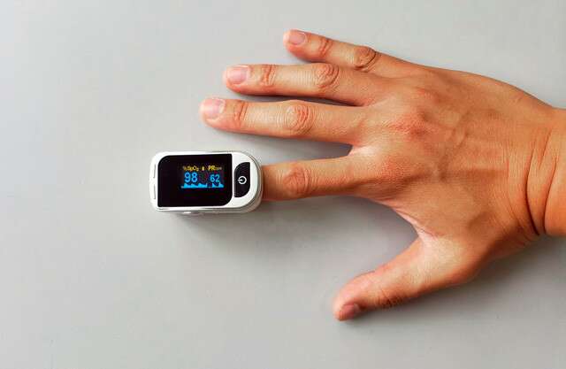  Pulse Oximeter